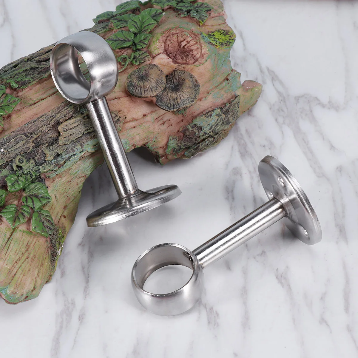 

2pcs Stainless Steel Flange Seat Closet Pole Socket Rustproof Support Brackets for Curtain Rods Hanging Closet Sockets Oval Rod