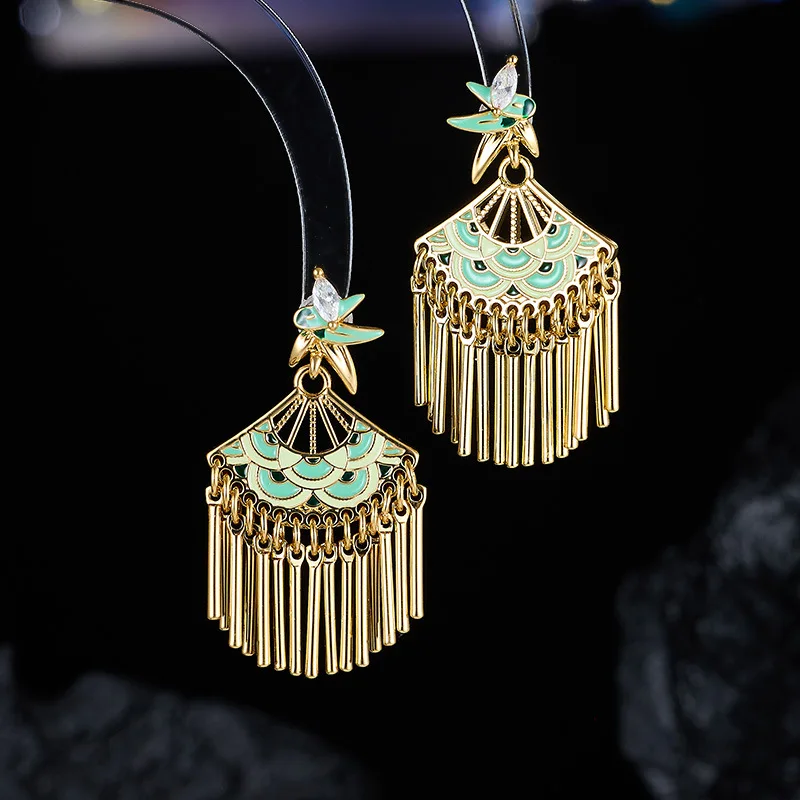 

New Chinese Retro Oil Drop Folding Fan Tassel Earrings for Women S925 Silver Needle High-end Luxury Palace Style Ear Jewel