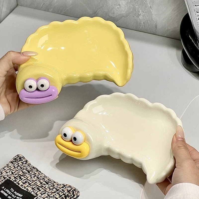 Fun and cute caterpillar shape ceramic soap box with drain design household non-punching soap dish