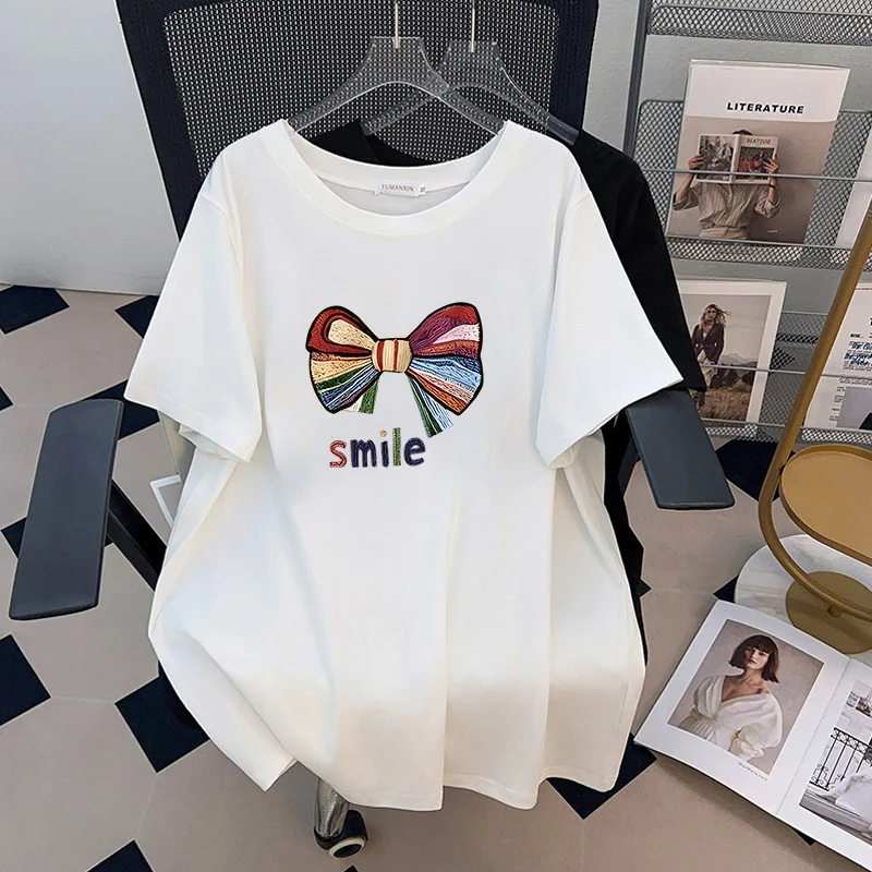 

Женская футболка больших размеров (до 170 кг) с принтом и бантом, свободного кроя, с коротким рукавом и круглым вырезом, летняя, размеры 4XL, 5XL, 6XL, 7XL, 8XL, 9XL