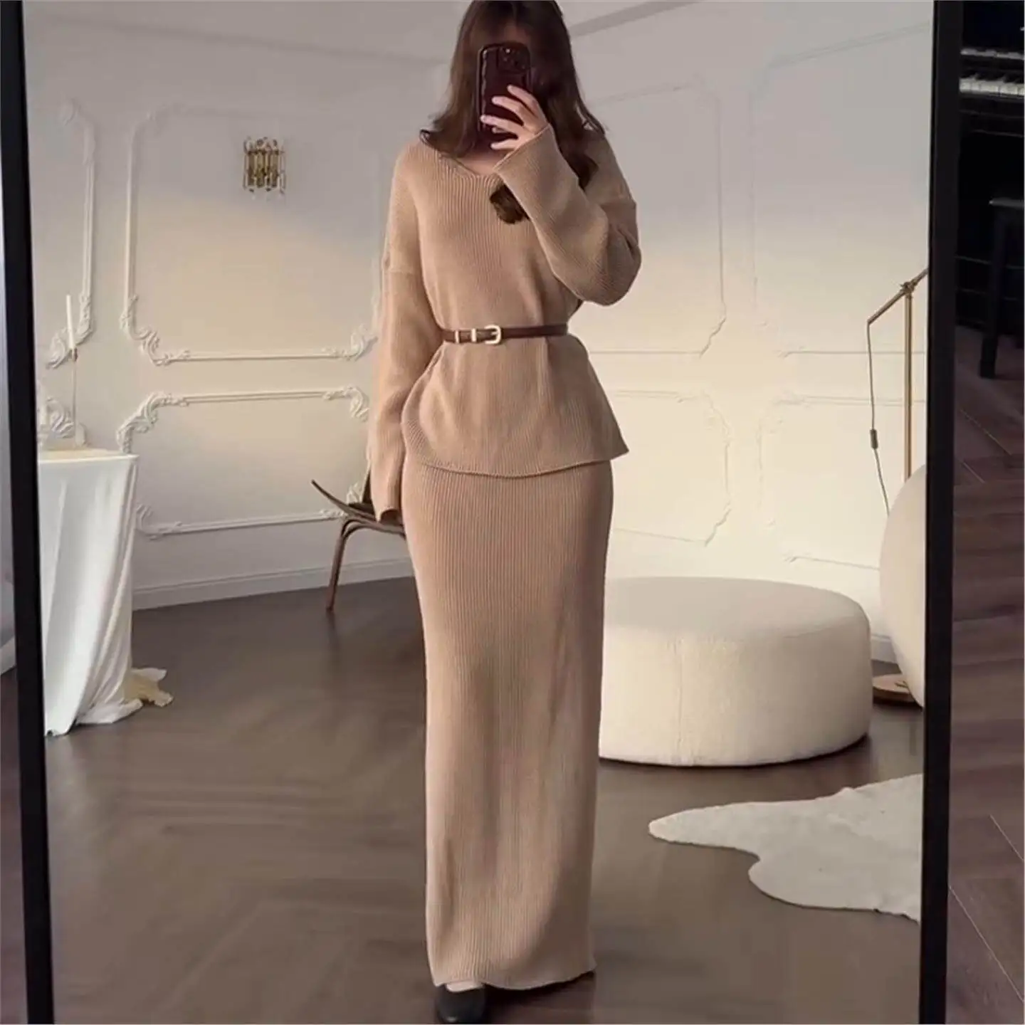 

Soft V-Neck Long Sleeve Sweater And High Waist Skirt Two-Piece Set Women's Fashion Autumn Winter Casual Style Pure Color Slim...