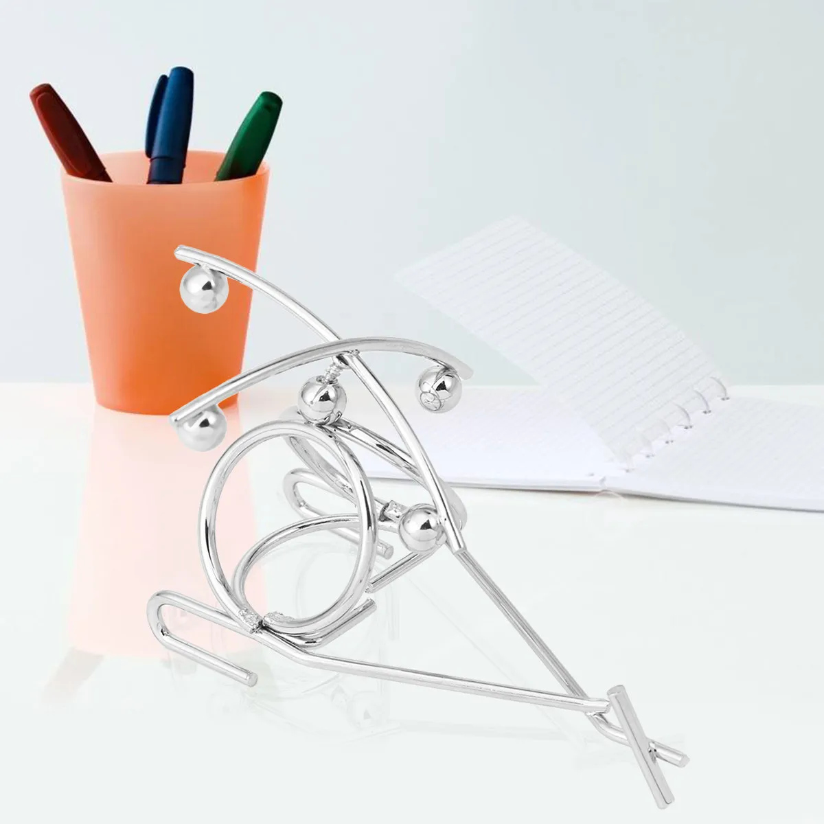 

Creative Metal Balance Ball Swinging Tumbler for Home Office Desktop Decoration Science Themed Room Art Craft Physics