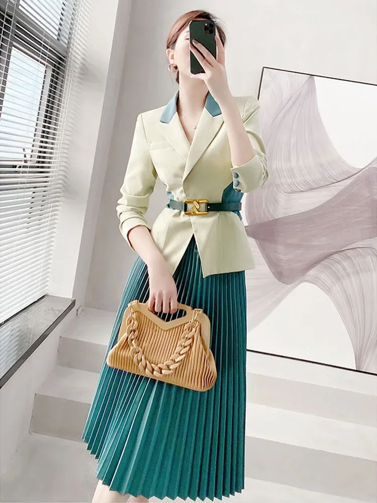 2024 Spring New Sophisticated Professional Set for Women: Elegant Waist-defining Slimming Blazer Pleated Skirt Two-piece Outfit