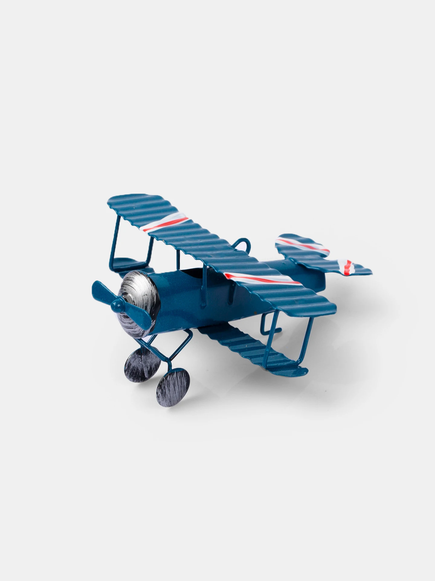 If you're bored, send Ta a small plane, retro creative model, desktop knick-knacks, simulated blue