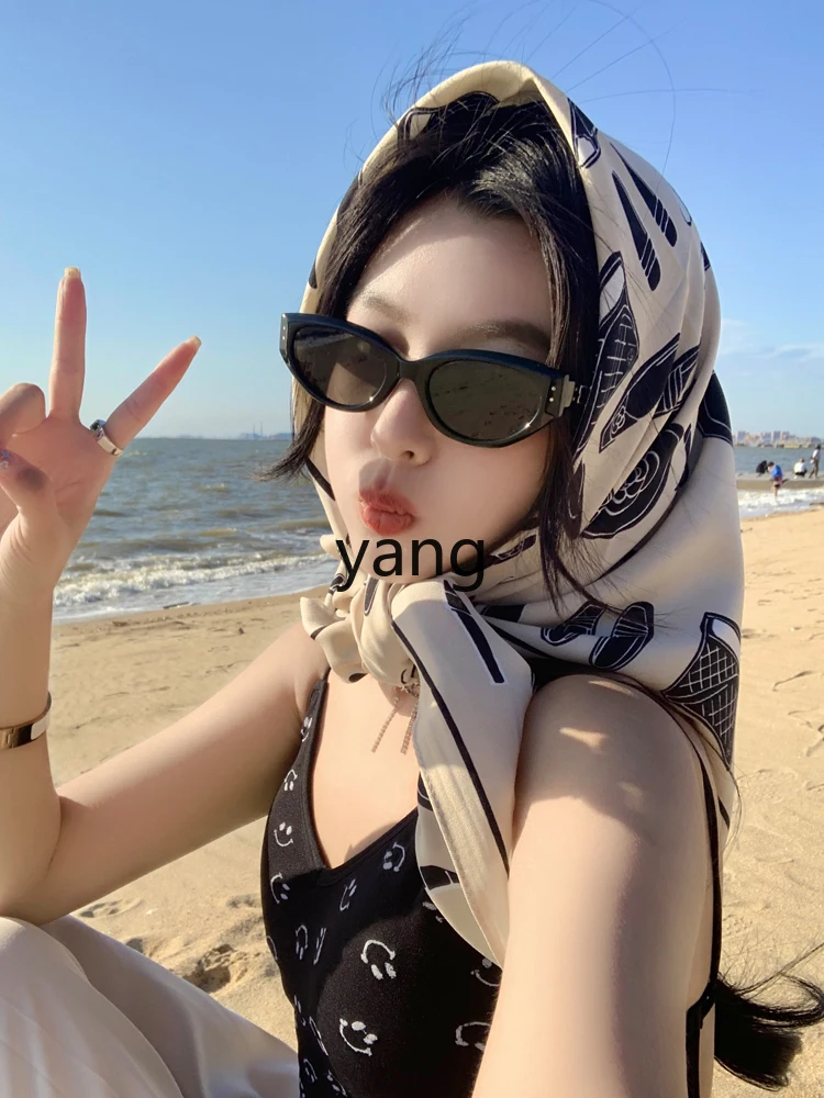 LMM light luxury small square scarf, silk scarf, women's tied headband, summer high-end sense bag, headscarf, triangular scarf.