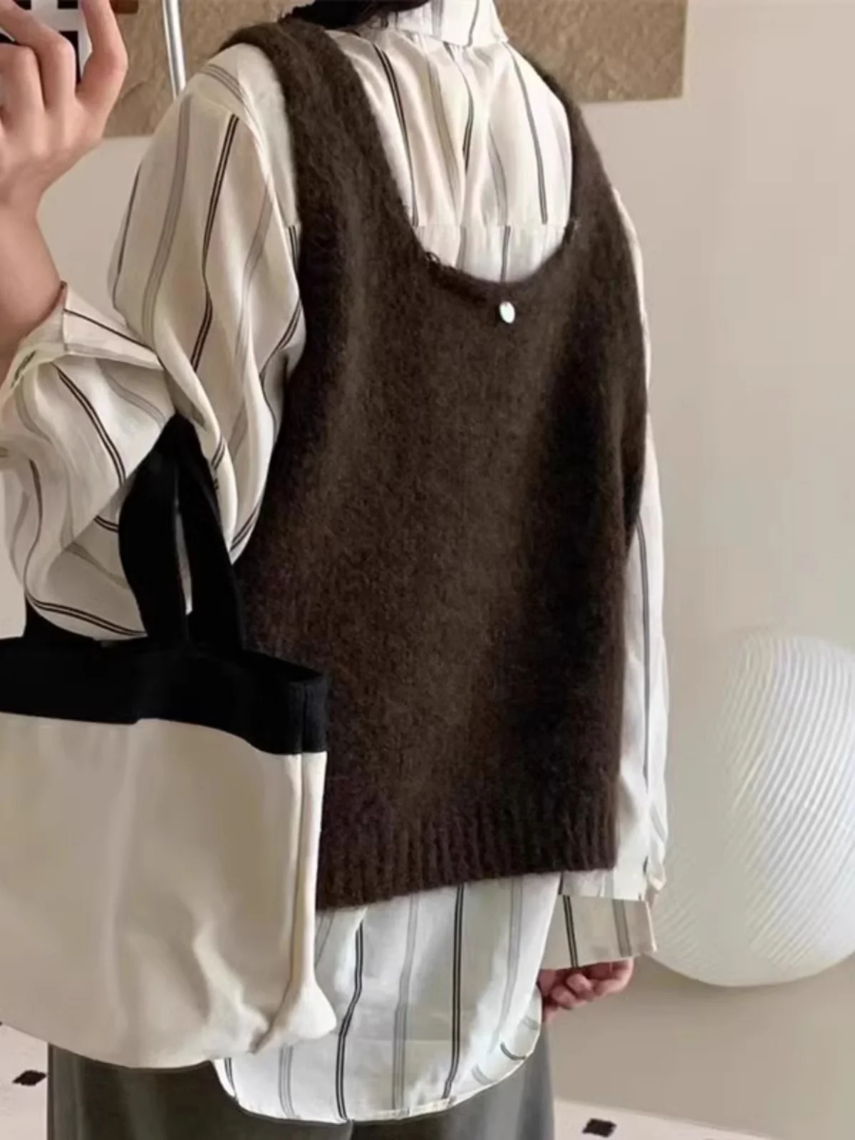 Women's Knitted Sweater Vest 2023 New Sle Layering Design Trendy Small ence Perception Overhead oulder Top