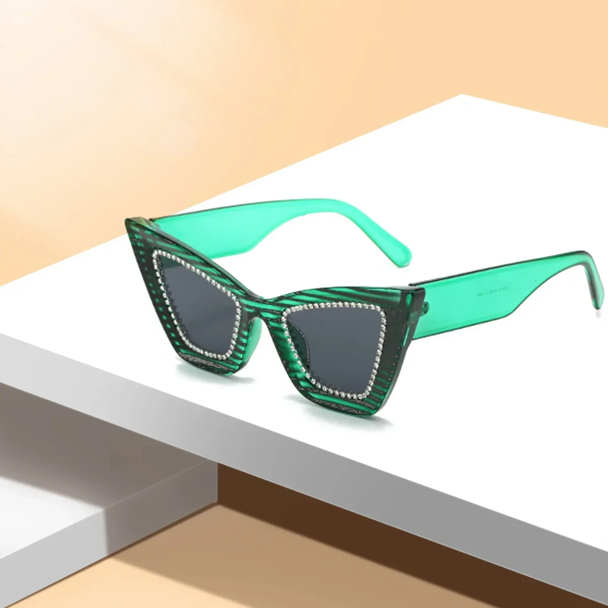 Diamant besetzte Cat-Eye-Brille für Damen, Sonnenbrille für Damen, Luxusmarke, Damen-Sonnenbrille, Punk, Unisex, stilvolle Farbtöne, UV400