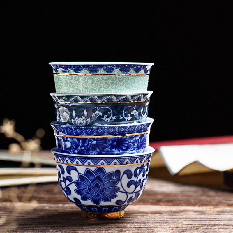 1pc Blue and white porcelain tea cup retro master cup small tea bowl ceramic kung fu  set Phnom Penh tea bowl single cup