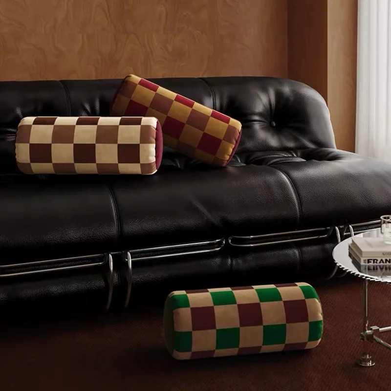 Retro Checkered Pil…