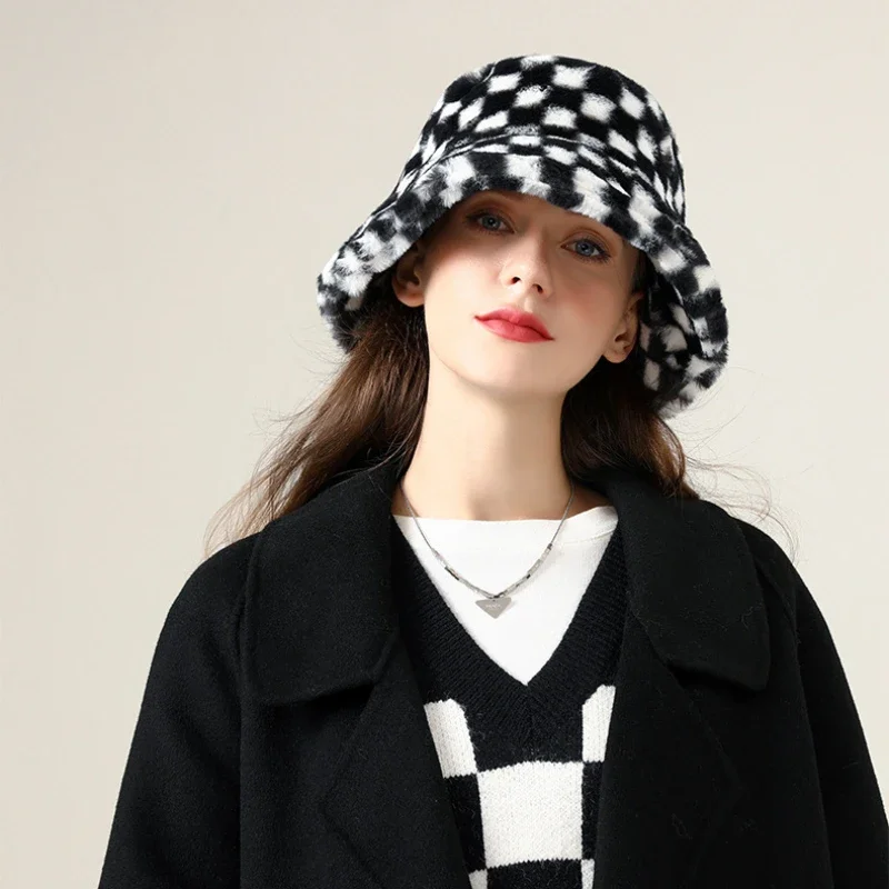 Stylish and Warm Winter New Plush Bucket Hat for Women, Japanese Style, Black and White Checkerboard, Flower Faux Rabbit Fur Cap