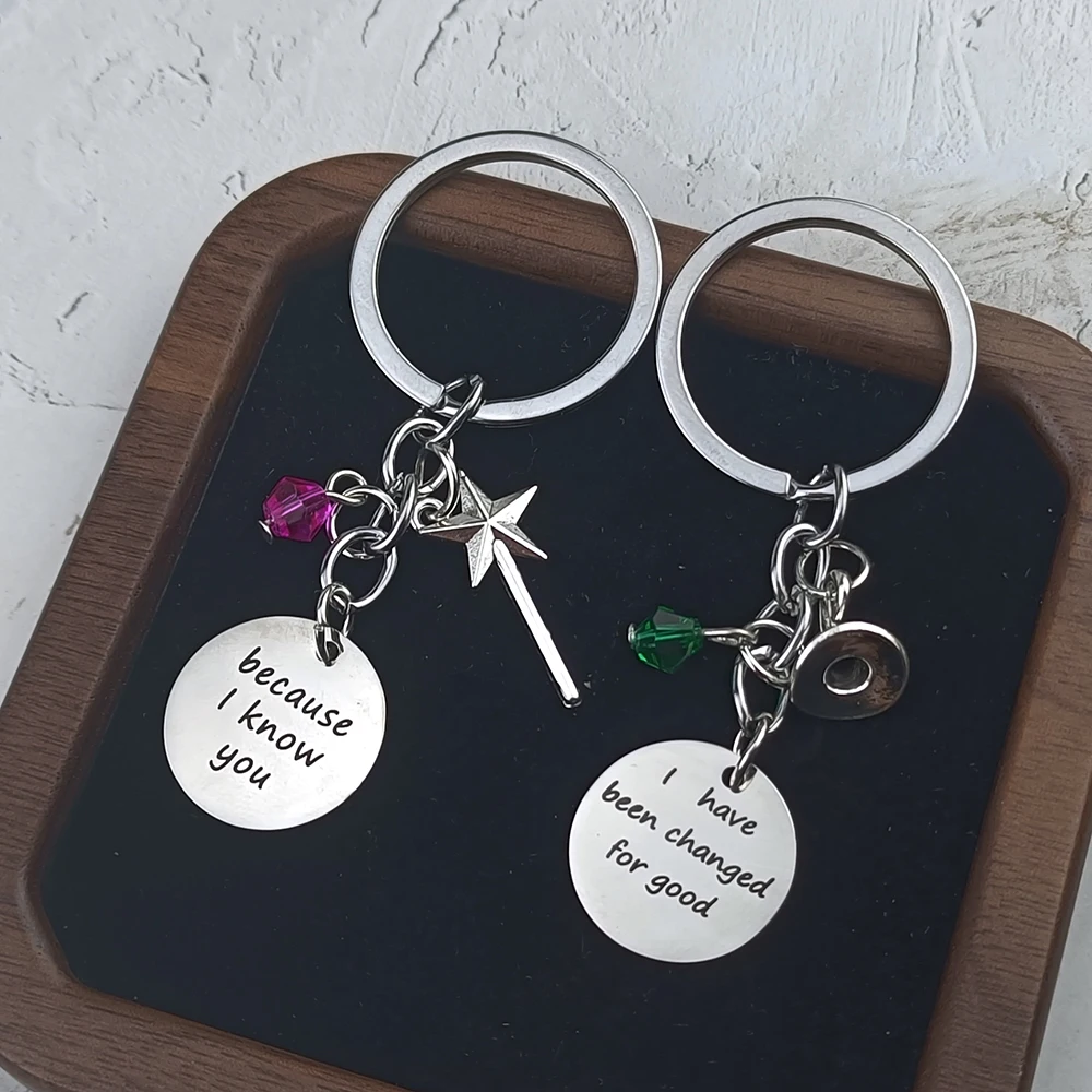 2Pc Wicked the Musical Inspired Keyring Elphaba Glinda Hat Broom Backpack Pendant Friendship Matching Keychain Jewelry Gift