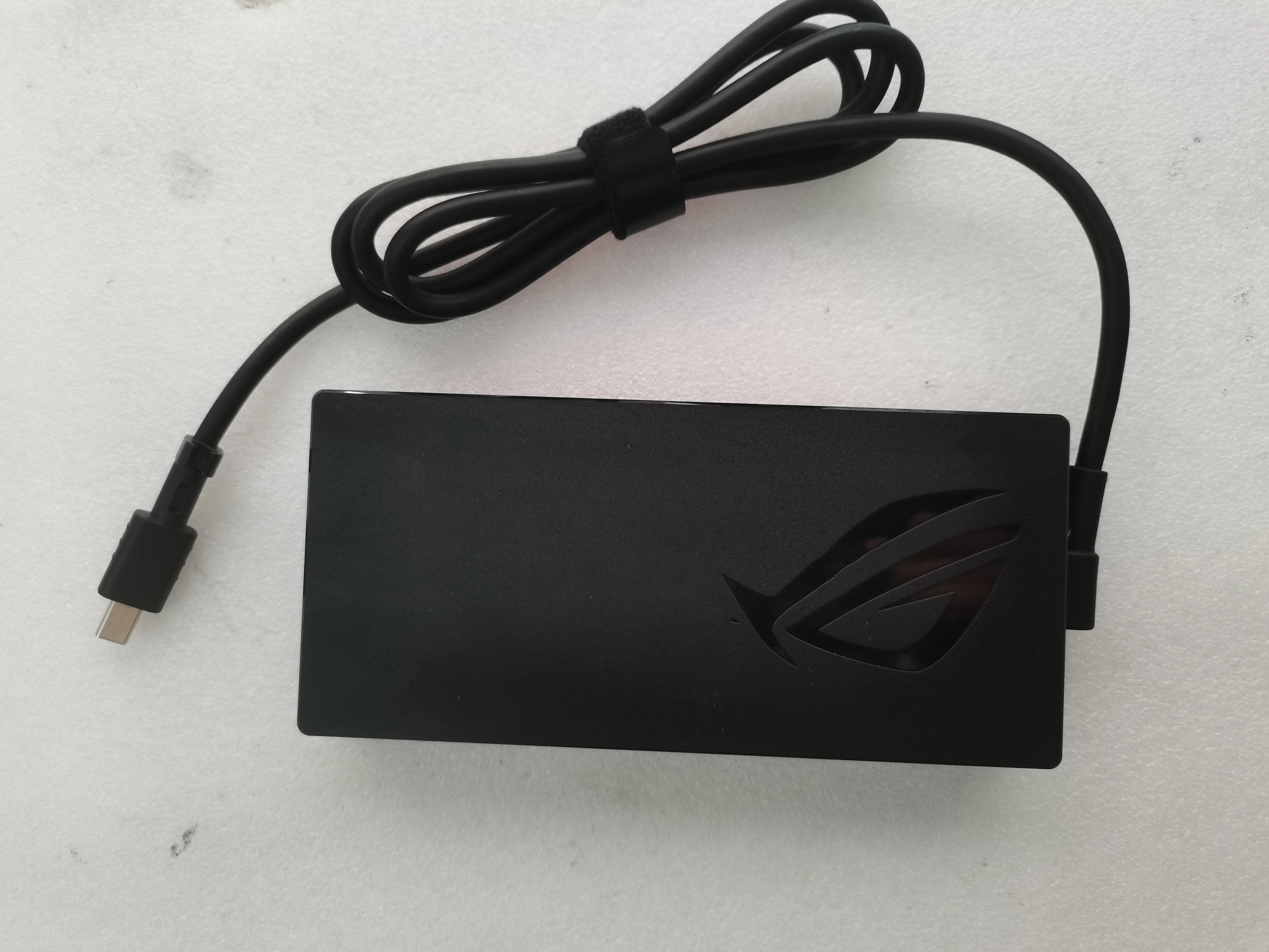 NEW OEM ADP-240EB B 0A001-00971300 240W 20V 12A AC Adapter Rectangle Connector For ASUS ROG Zephyrus G16(2024) GU605MZ-XS96