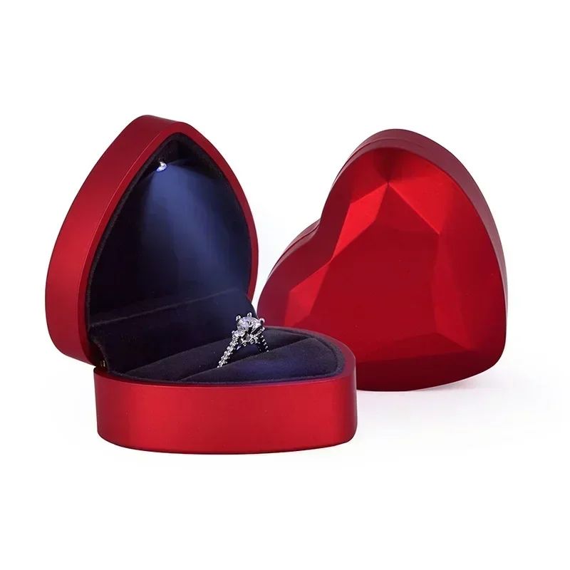 Creative Ring Box Heart Shape LED Light Jewelry Box Fashion Confessing Love Proposing Marriage Ring Box Pendant Gifts Boxes
