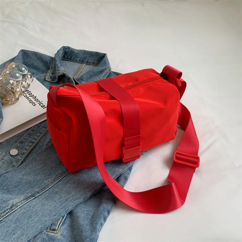 

Oxford Cloth Messenger Bag Fashion High-end Fitness Bag Women's Small Horizontal Casual Solid Color Shoulder Commuter Toast Bag