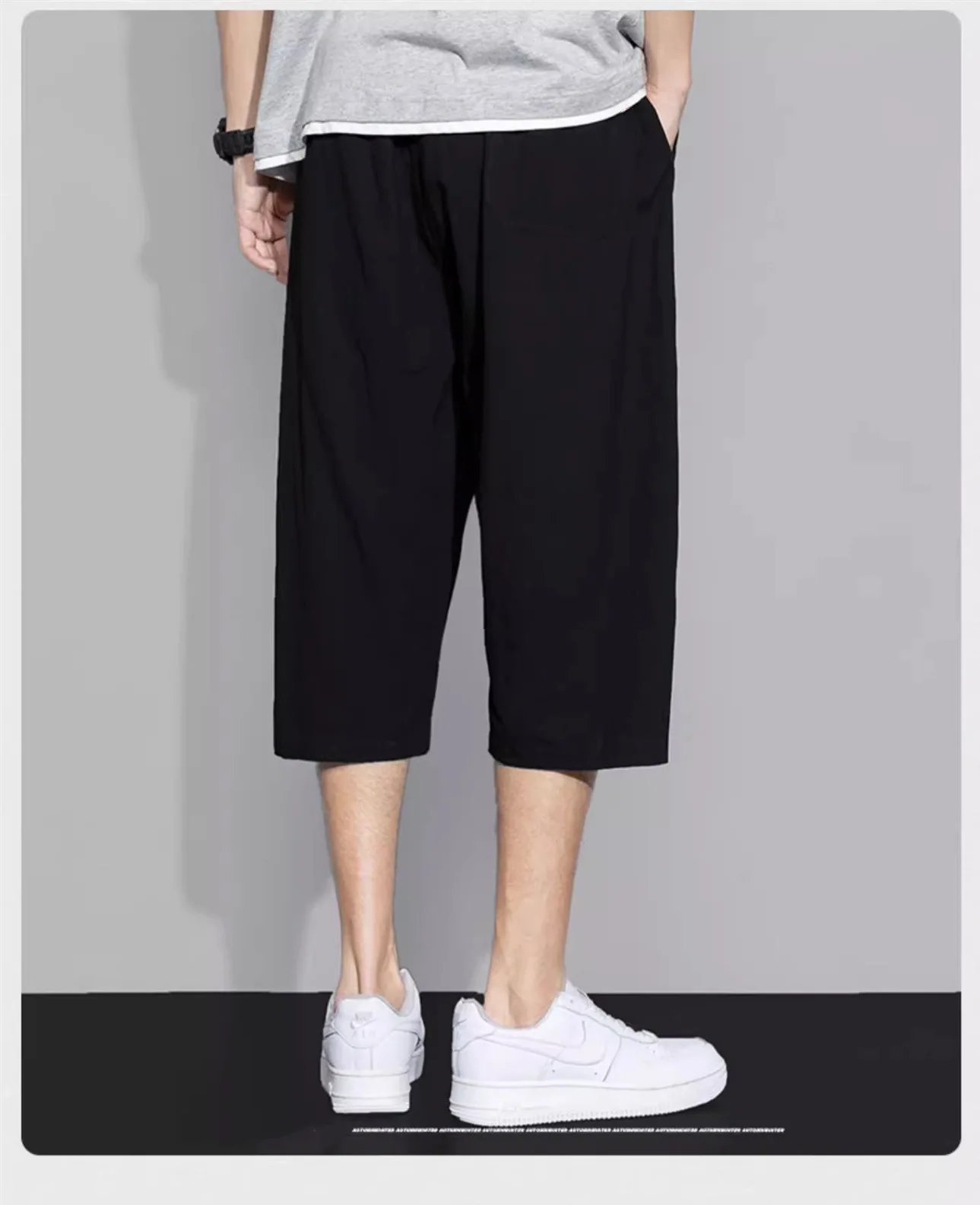 กางเกงขาสั้นผู้ชายทรงตรงแบบสบายๆ น้ำหนักเบา ผ้าบางเบา มีเชือกผูกเอว เหมาะสำหรับใส่ลำลอง ออกกำลังกาย หรือไปเที่ยวชายหาด