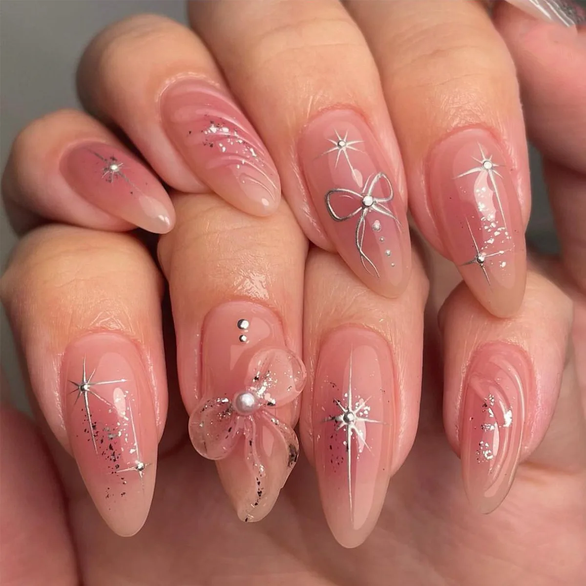 Destacável Almond Shape Unhas Falsas, Adorável 3D, Pérola Bowknot, Borboleta de Prata, Estrelas, Pressione nas unhas com cola, Terminado