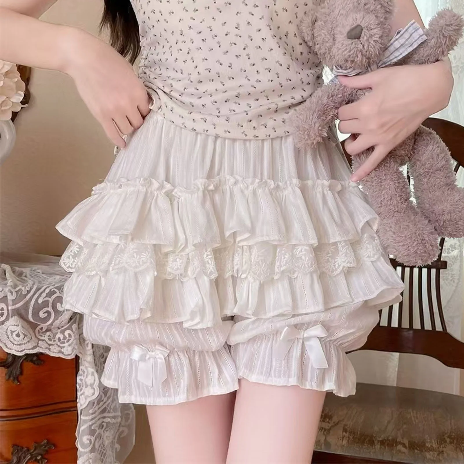 Cute Loita Safety Shorts Lace Ruffled Elastic Waist Cotton Bloomers Princess Pleated Panties Victorian Vintage Shorts Pants