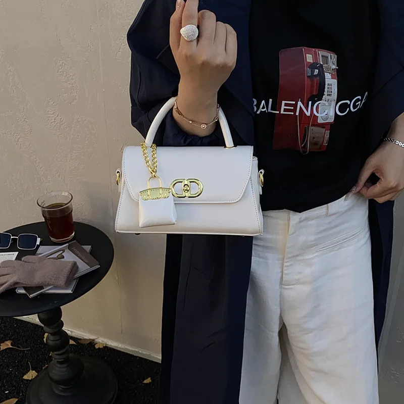 

2025 Womens Luxe Tote Bag, Trendy Spacious Crossbody Purse, Niche Day to Night Shoulder Bag, Casual Top Handle Bag, Minimalist