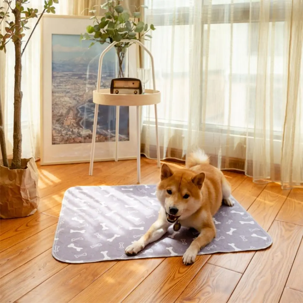 Super Saugfähige Haustierbettmatte Waschbare Wiederverwendbare Hunde-Urinunterlage Auslaufsichere Rutschfeste Welpen-Pipiunterlage mit Pheromonen für Haustiertraining – Detail 10