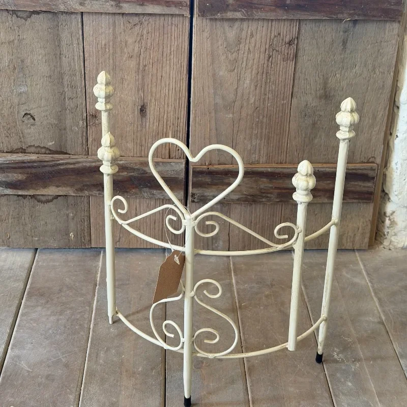 Semicircular fence flower insert climbing vine frame flower stand partition wrought iron fence retro old spear tip flower fence