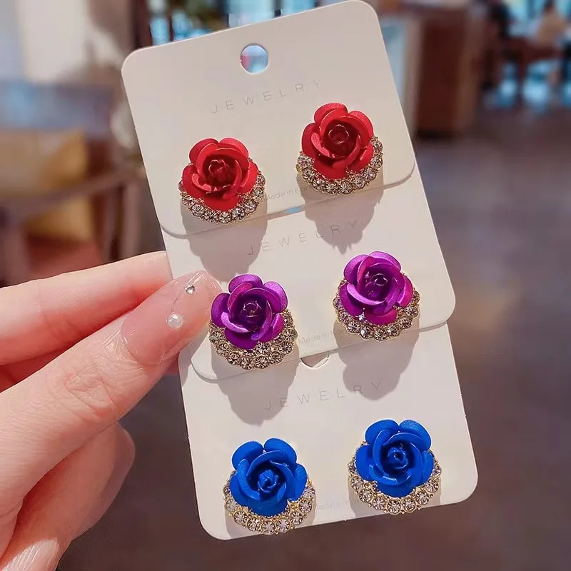 

Fashion Rose Flower Earrings Rhinestone Stud Earring for Lady Girls Engagement Earring Jewelry Birthday Party Anniversary Gifts