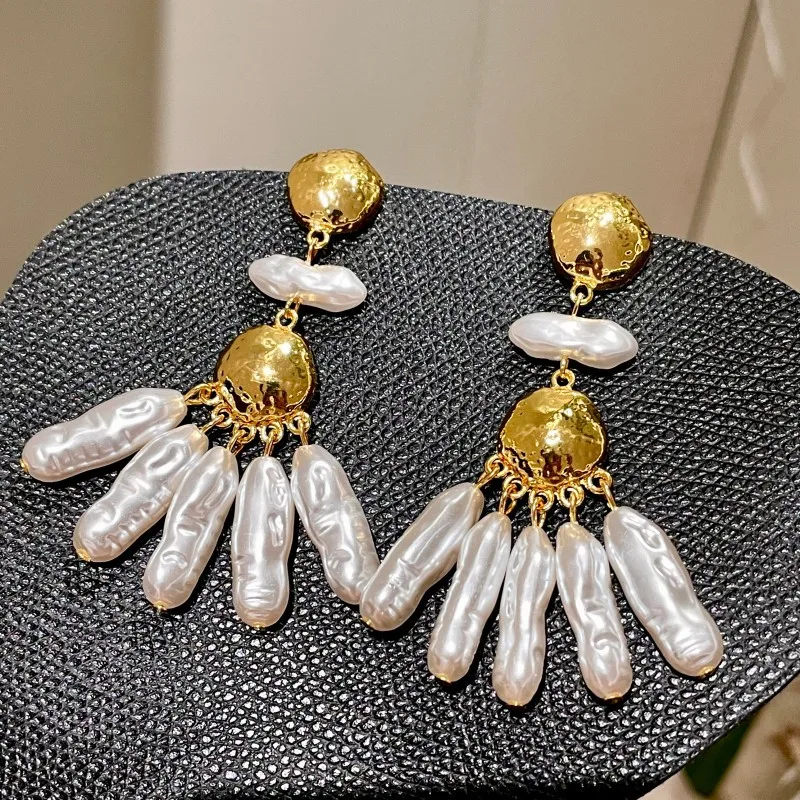European and American niche Baroque irregular shaped pearl tassel earrings