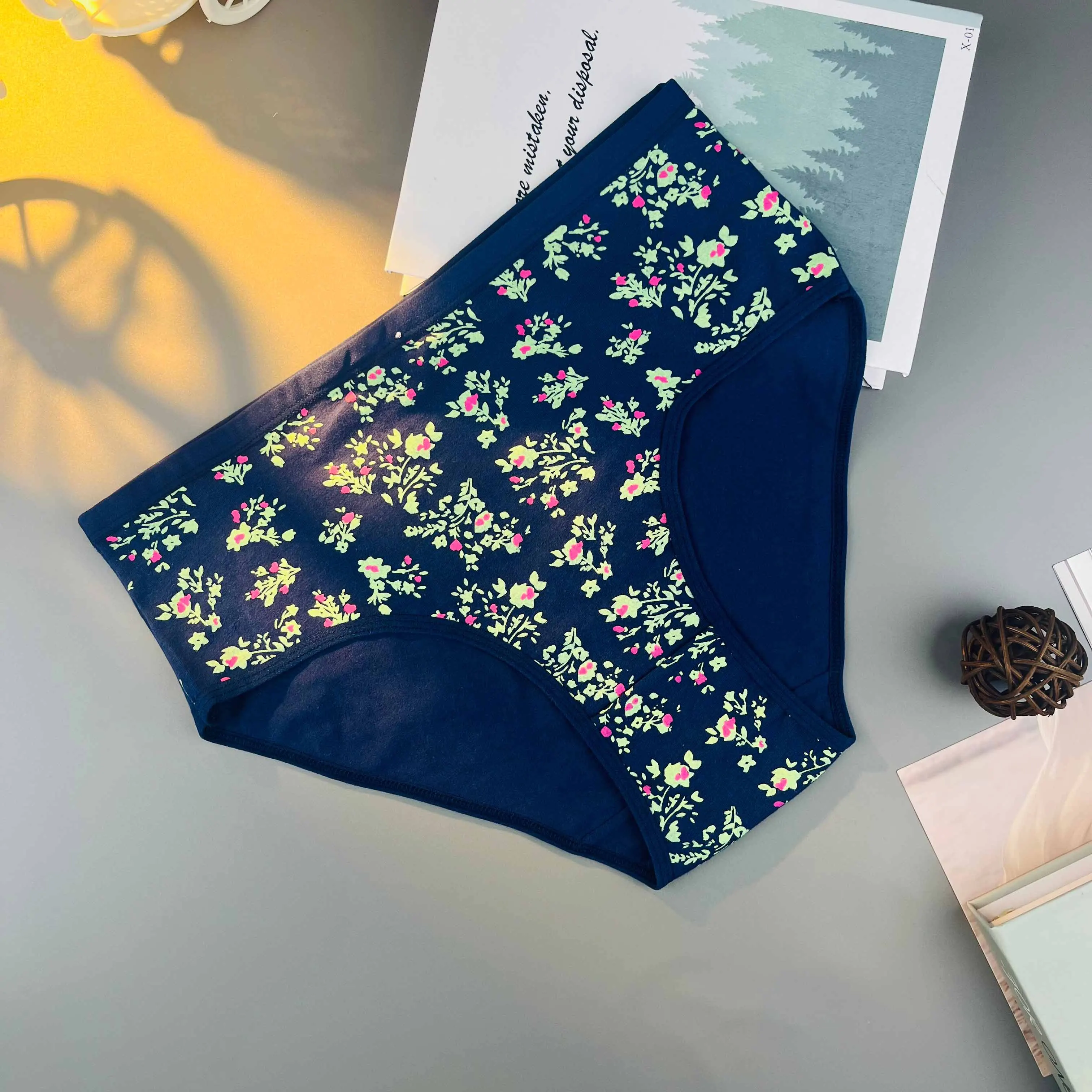 9 Buah [Pakaian Dalam Wanita] Celana Dalam Hadiah Natal Halloween Celana Dalam Wanita Gambar Bunga Lucu Celana Dalam Lingerie Mid-Rise