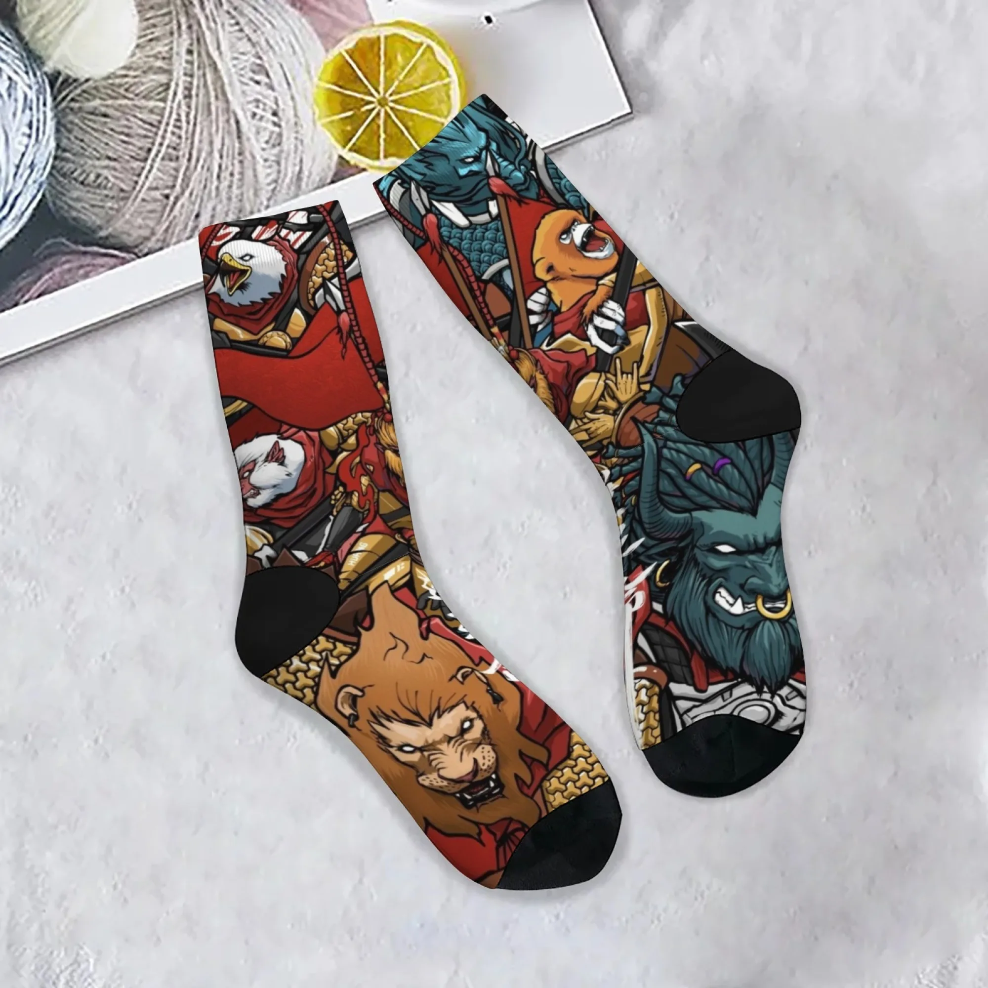 Harajuku Retro Monkey King Print Herrensocken, bequem, atmungsaktiv, rutschfest, neuartige Street-Style-Accessoires, Partygeschenke