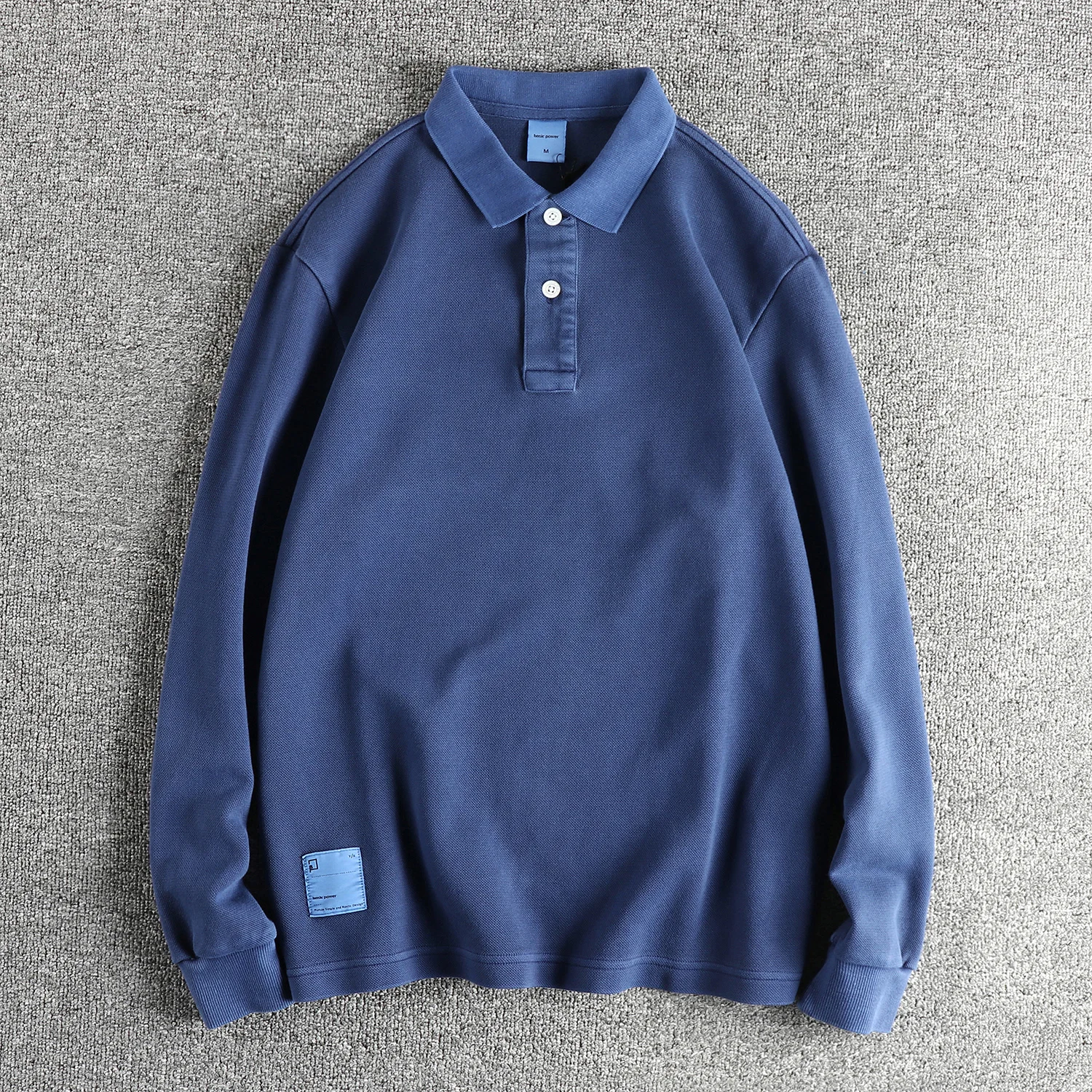 เทรนด์ย้อนยุคการล้างหนักเพื่อทําเสื้อโปโลผู้ชายเก่าฤดูใบไม้ผลิและฤดูใบไม้ร่วงเสื้อเชิ้ตแขนยาวปกสีทึบใหม่