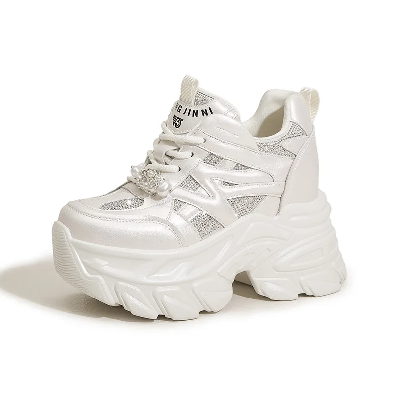 

Новые весенние кроссовки на высокой платформе, повседневная спортивная обувь для женщин, вулканизированные кеды с блестящими стразами, массивные кроссовки на платформе 10 см