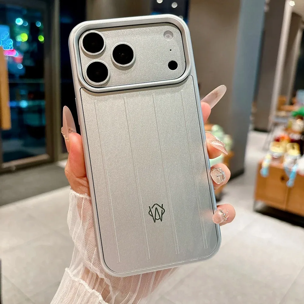 Luxuriöse matte Legierungs-3D-Handyhülle mit Streifenmuster, geeignet für iPhone 17 16 15 14 13 Pro Max, stoßdämpfende Schutzhülle