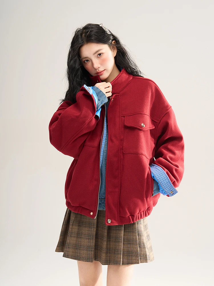 

Женская куртка AONW в американском ретро-стиле с воротником-стойкой, красная, модная, с комбинированными вставками, уличная, свободного кроя, с длинными рукавами, из полиэстера