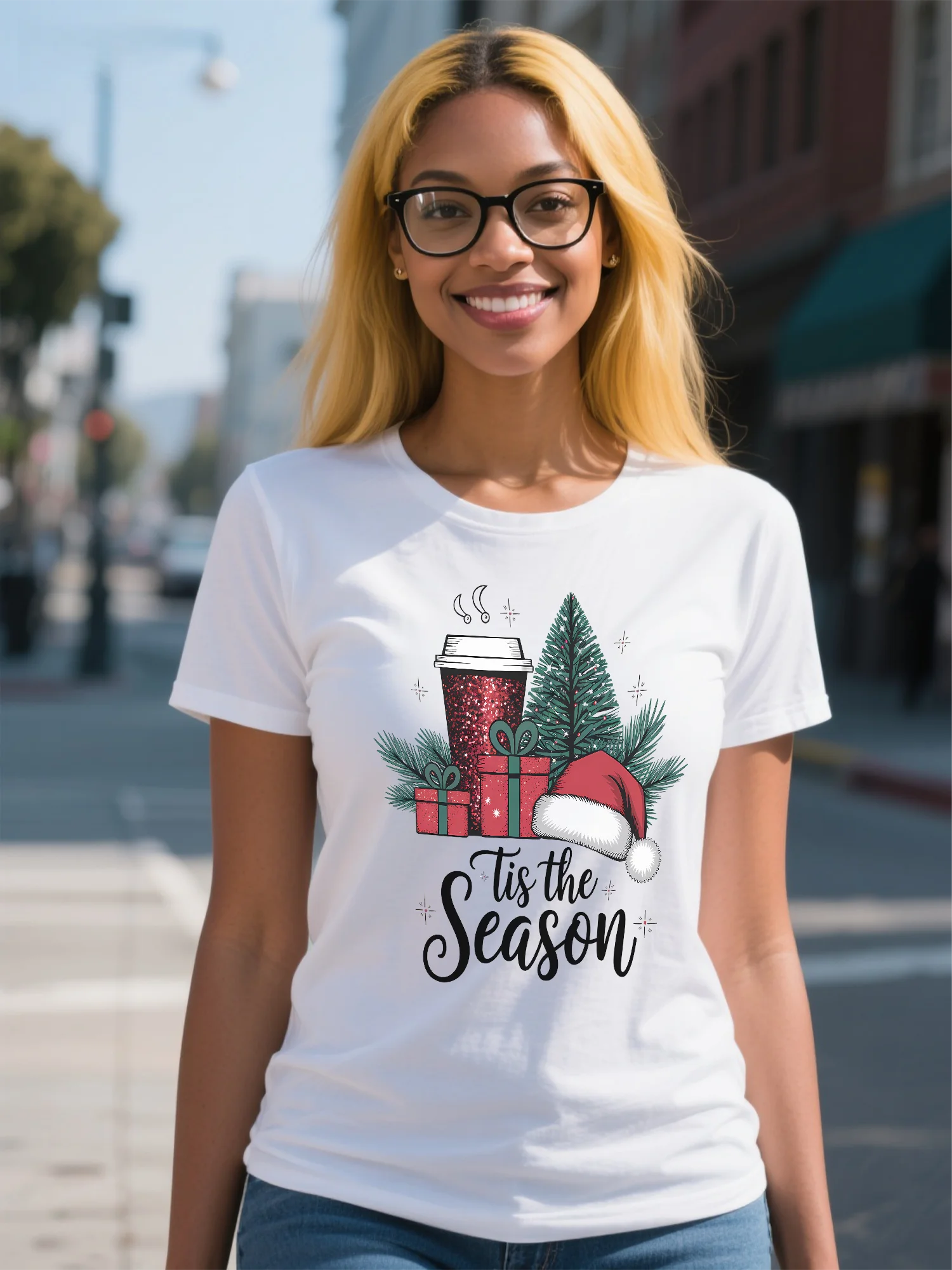 تي شيرت نسائي مريح من القطن الأبيض مطبوع عليه عيد الميلاد من High Street لطيف على شكل قزم