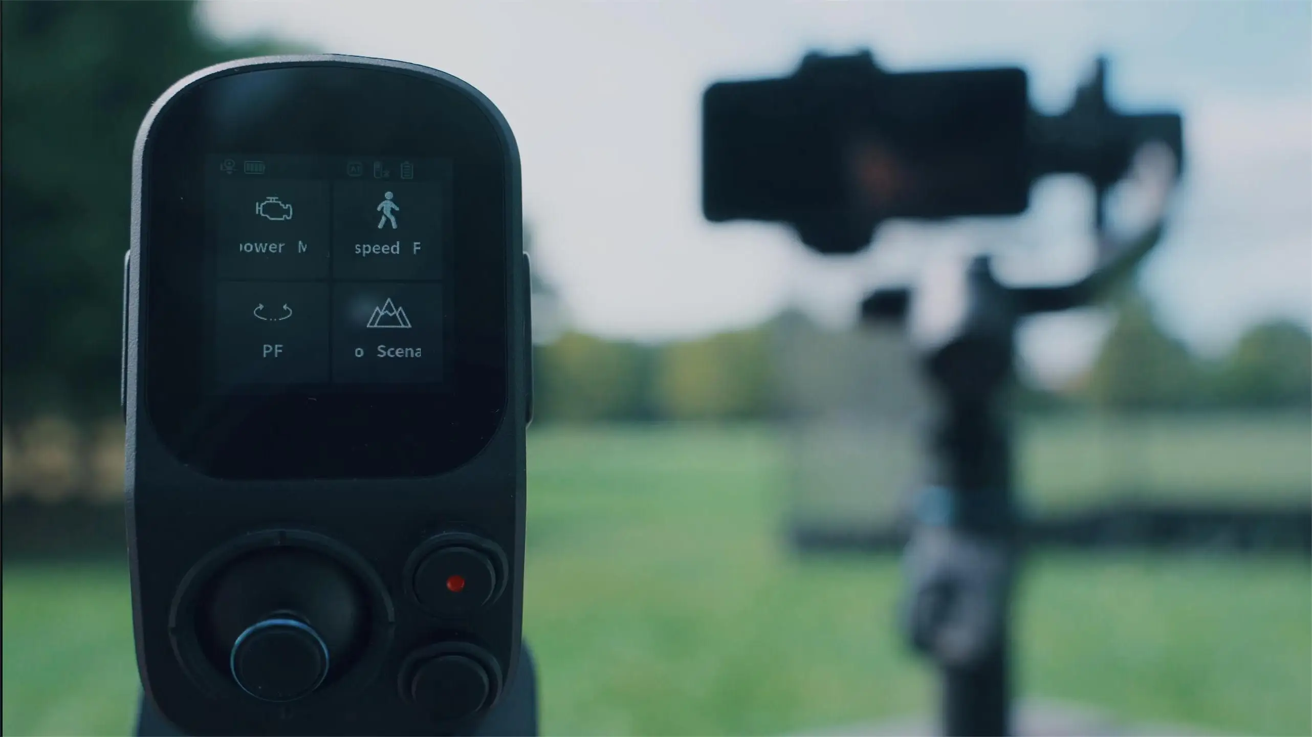 FeiyuTech SCORP Mini 3 Pro 3-in-1 Gimbal für Mirrorless-, Action-Kameras und Smartphones mit KI-Tracking 4.0, Abnehmbarer Griff, Unterstützt bis zu 2 kg, 14 h Akkulaufzeit – Detail 18
