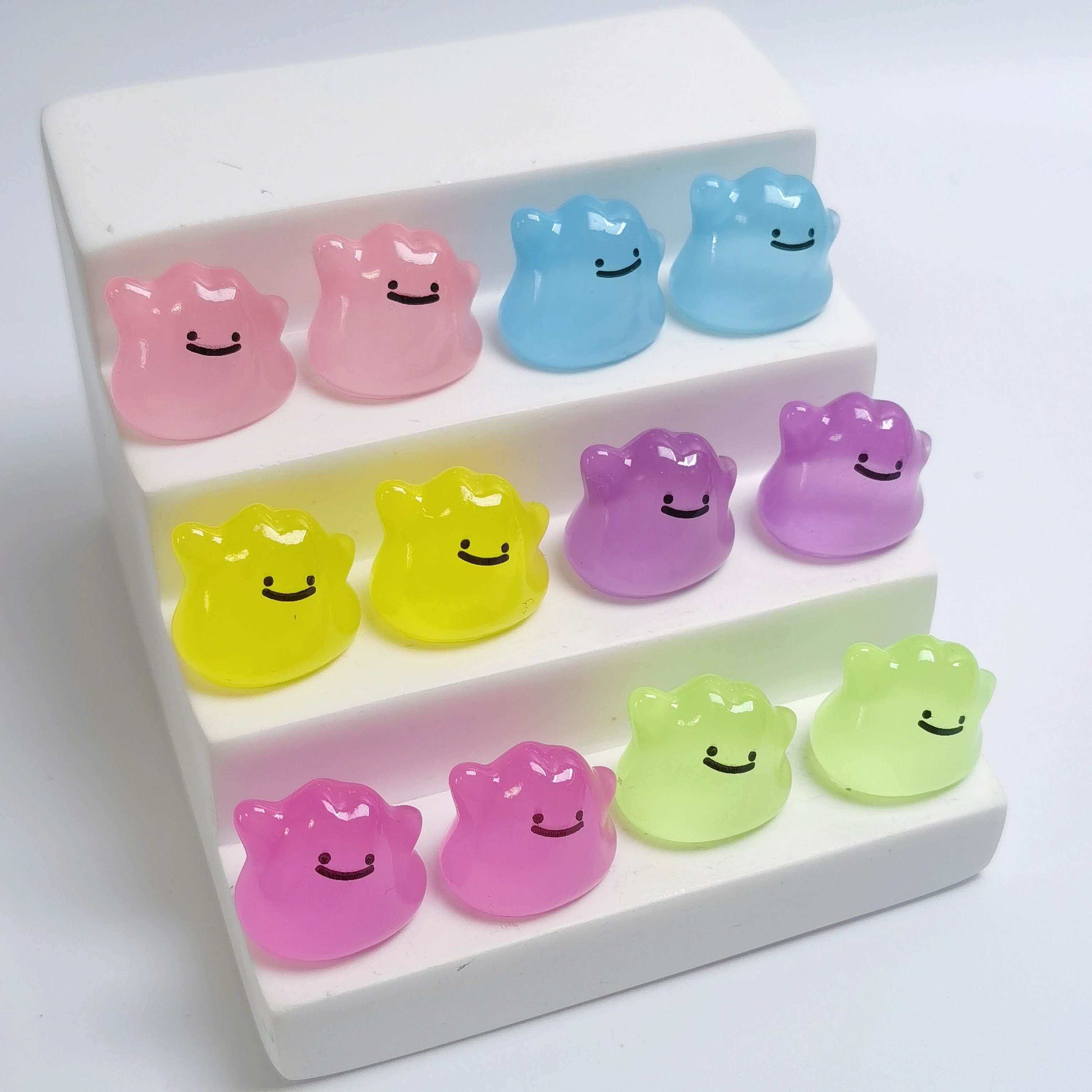 Cute Luminous Ghost Mini Figures Kawaii DIY Decor Accessories Car Interior Desktop Ornament Collectible Small Doll Set