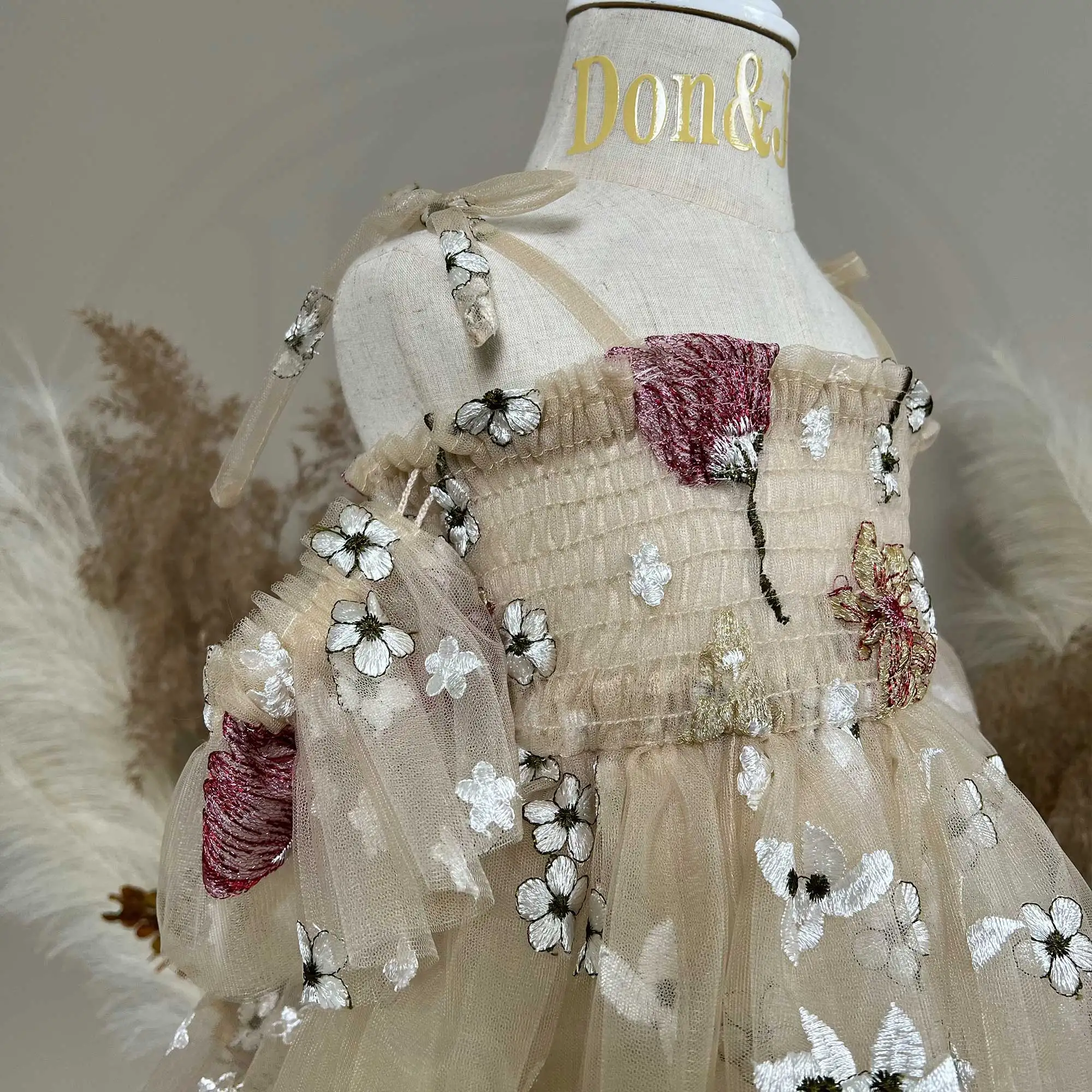 Mommy and Daughter Tulle Flower Embroidered Dress Wedding & Party Gown Baby Shower Dresses for Pregnant Woman Photo Shooting