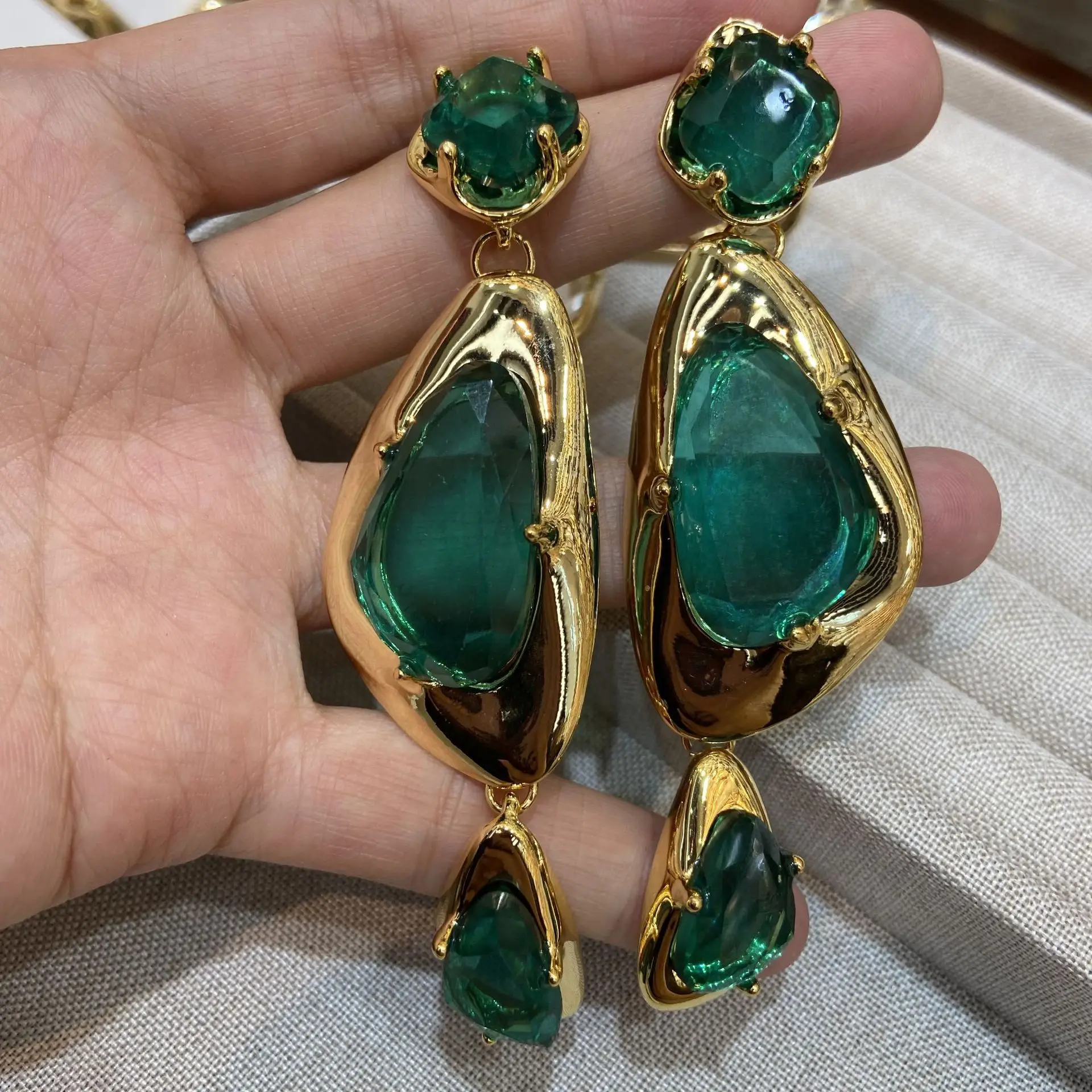 Vintage Fashion Earrings Long Pendant Triangle Irregular Gold Color Green Fushia Purple Large Crystal Jewelry Women Party