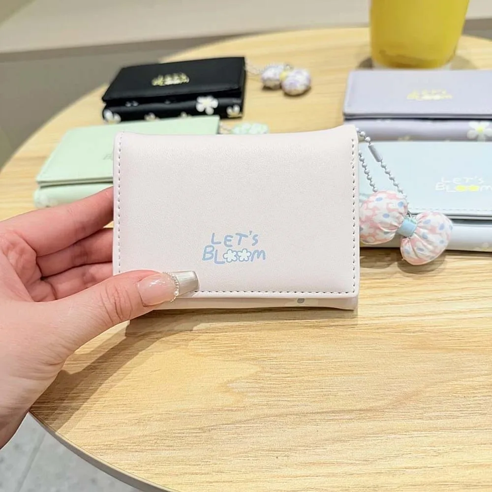 

Универсальный портативный кошелек-клатч конфетных цветов с бантом, короткий кожаный кошелек, многофункциональный картхолдер из ПВХ, трехсекционный картхолдер для женщин
