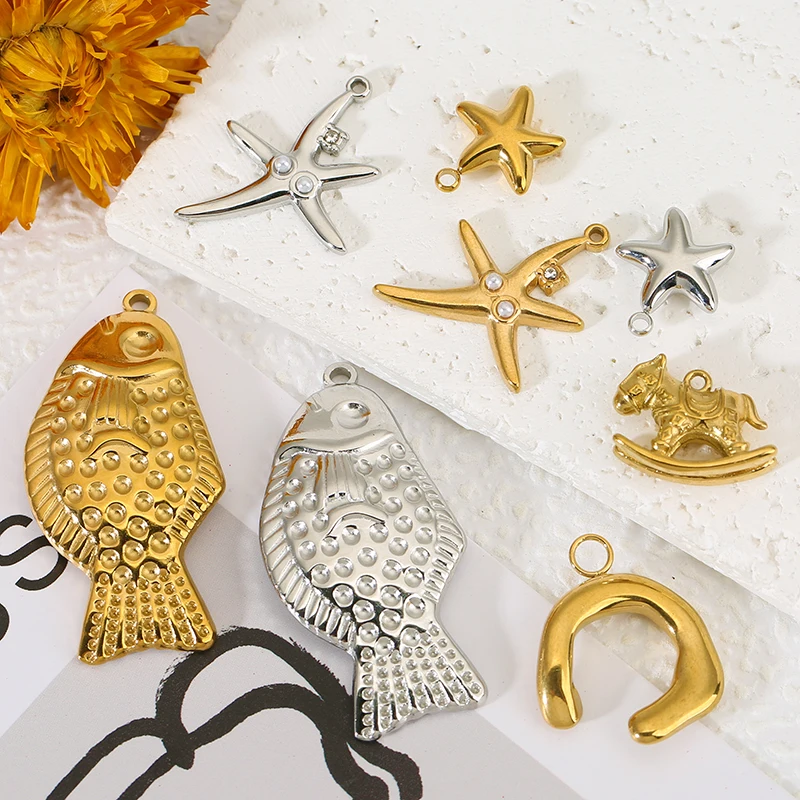 5pcs Stainless Steel Goldfish Charms Star Rocking Horse Horse Hoof Pendants for DIY Necklace Earrings Jewelry Making Supplies