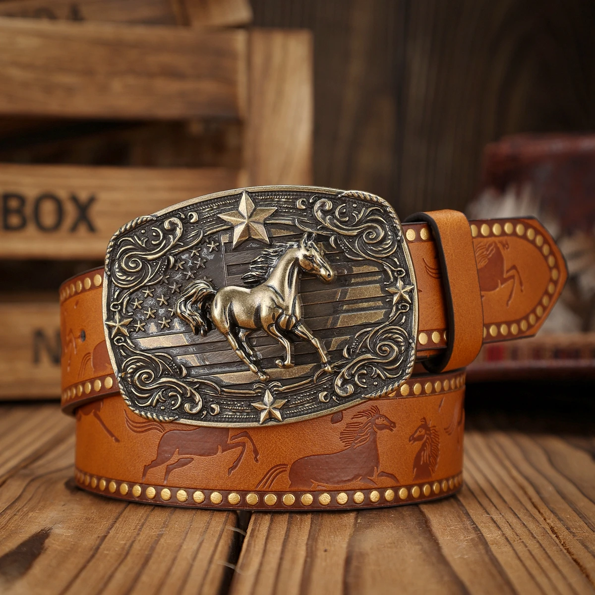 Ein PU-Gürtel im Western-Stil mit Schnallen, geeignet für Männer und Frauen, lässig und retro, perfekt für den täglichen Gebrauch. – Detail 4