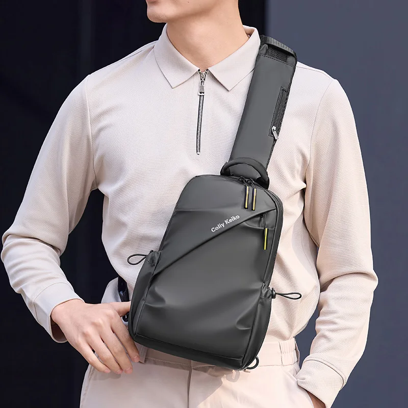 Minimalistische Herren-Brusttasche aus PU-Folie, Wasserdichte Umhängetasche, Neue Modische und Lässige Reise- und Pendler-Crossbody-Tasche – Detail 6