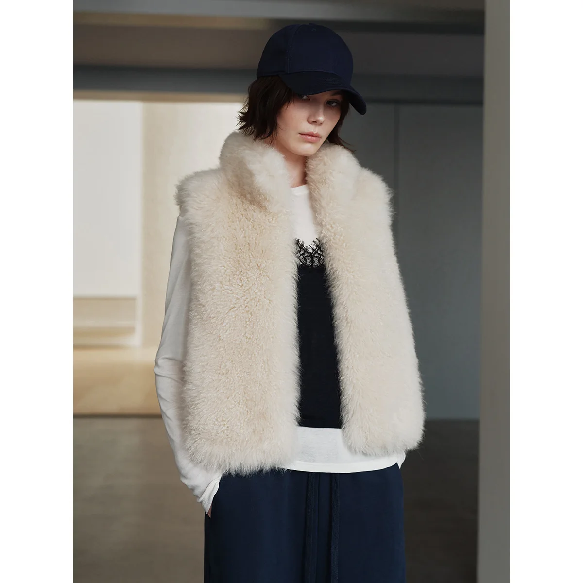 Women's Faux Fox Fur And Goat Wool Blended Fur Coat Stand-Up Collar Dress Jacket Short Plush Lining Warm Fireplace Collar