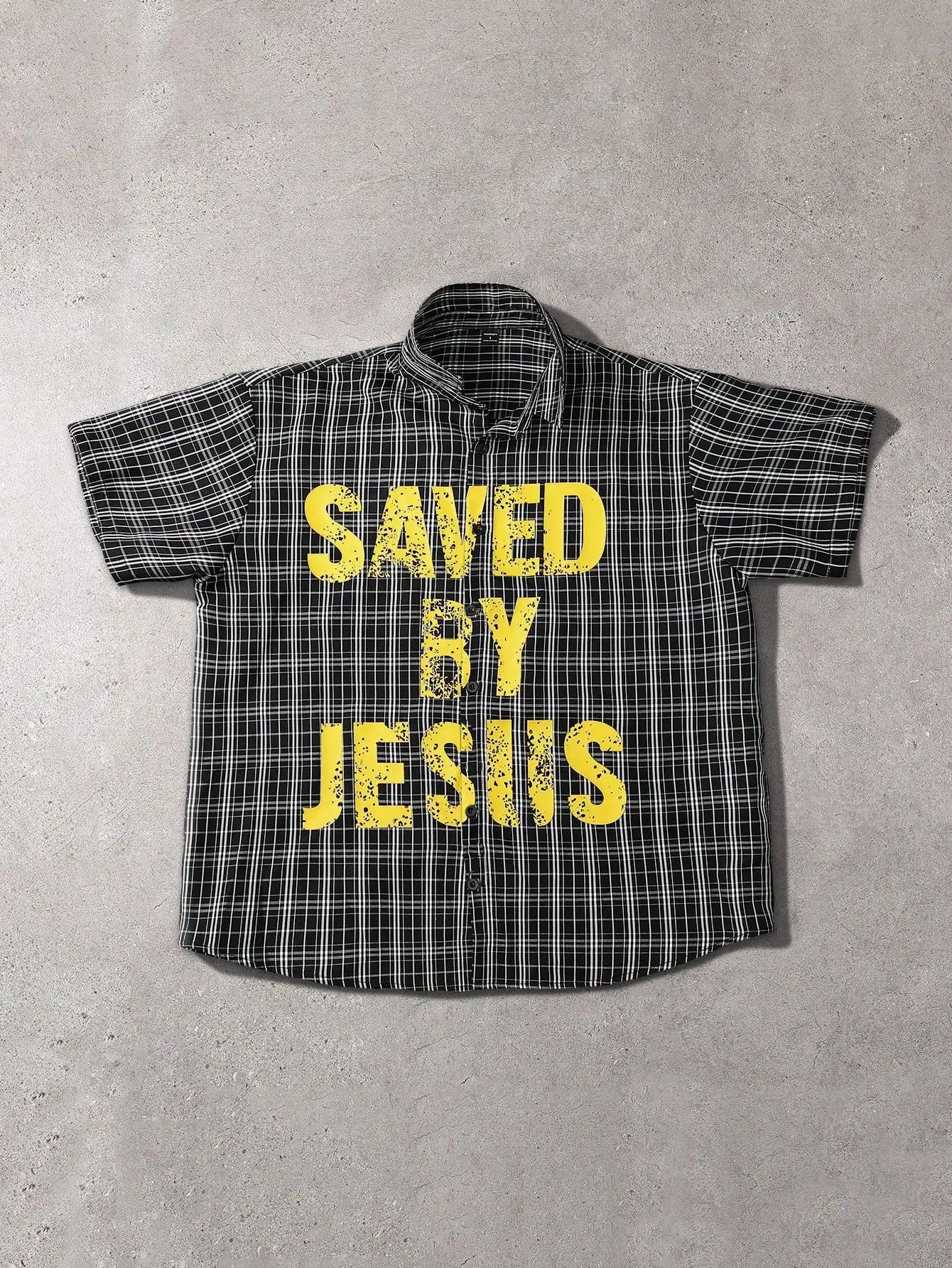 

Oversized Plaid Print Graphic Shirt for Men - Loose Fit Short Sleeve Casual Button-Up