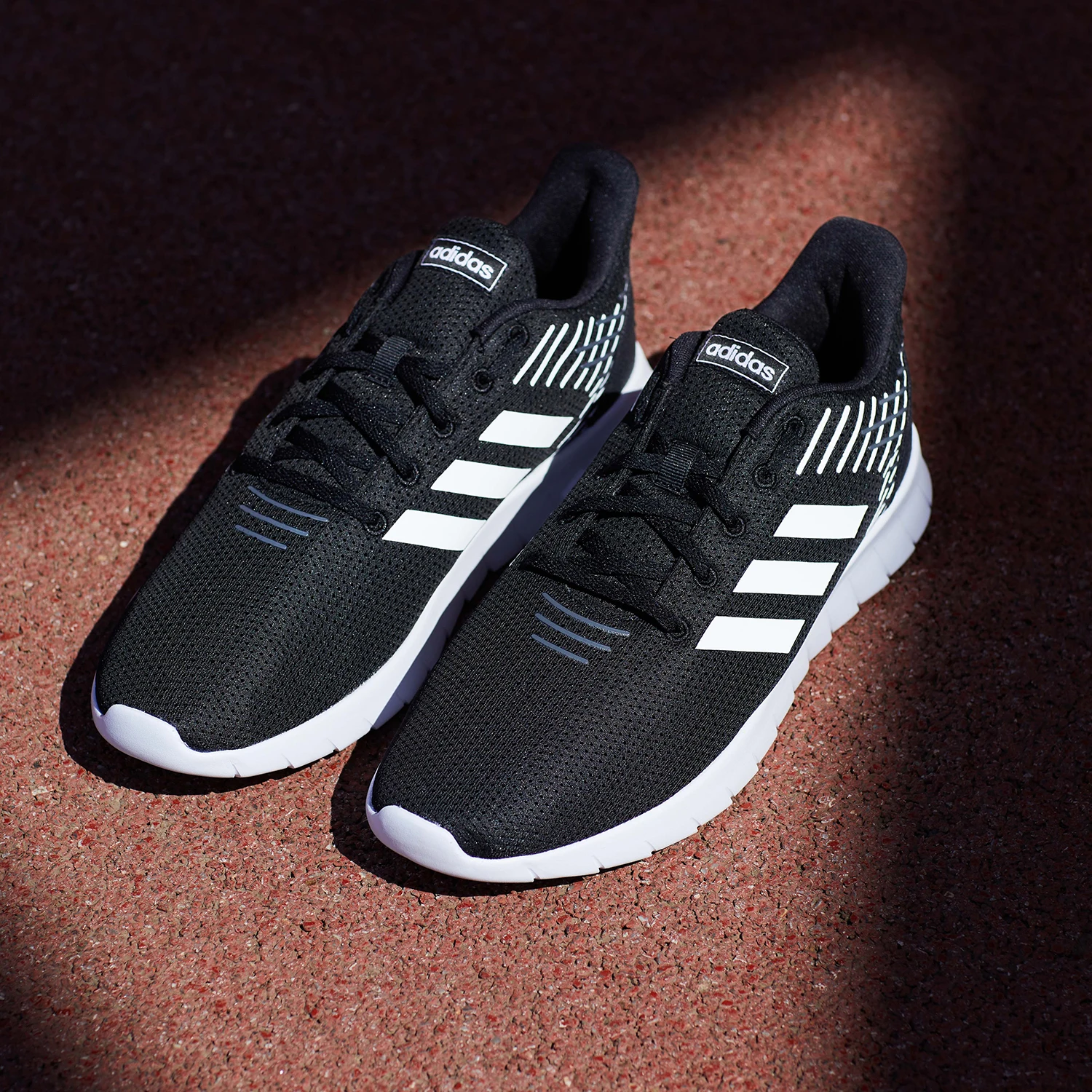 حذاء الجري الشبكي الرياضي الأصلي للجنسين من Adidas F36331 #1