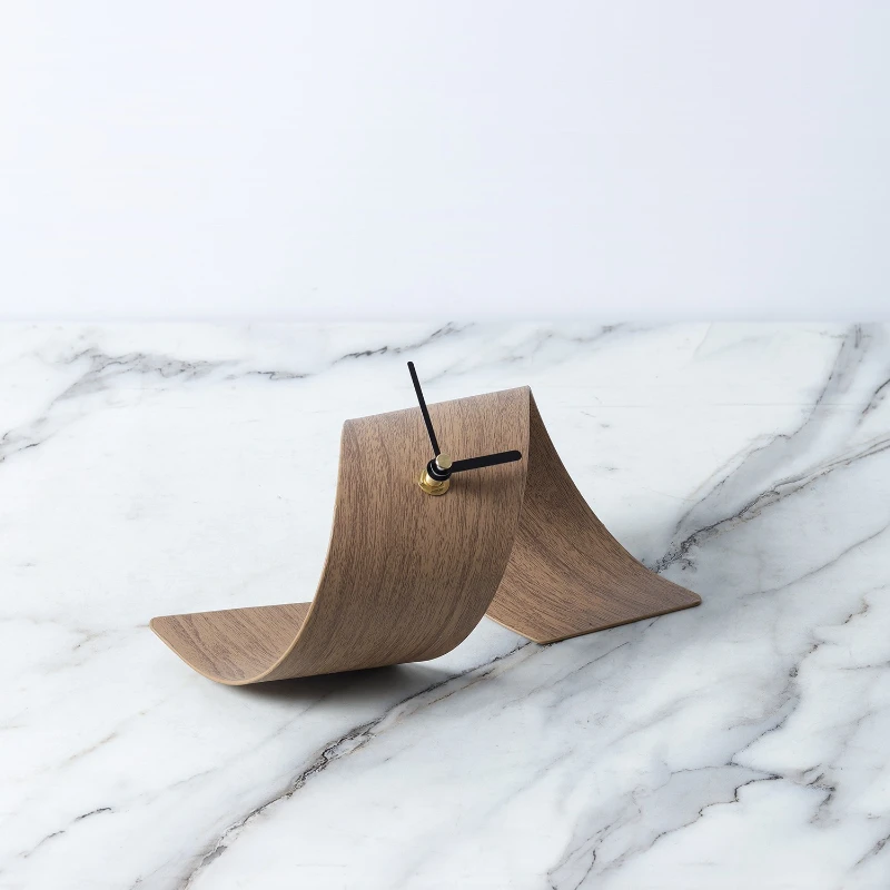 North American Black Walnut Wood Grain Metal Leather Roll Table Clock, Table Clock, Home Decoration Pendulum Piece Home Decor