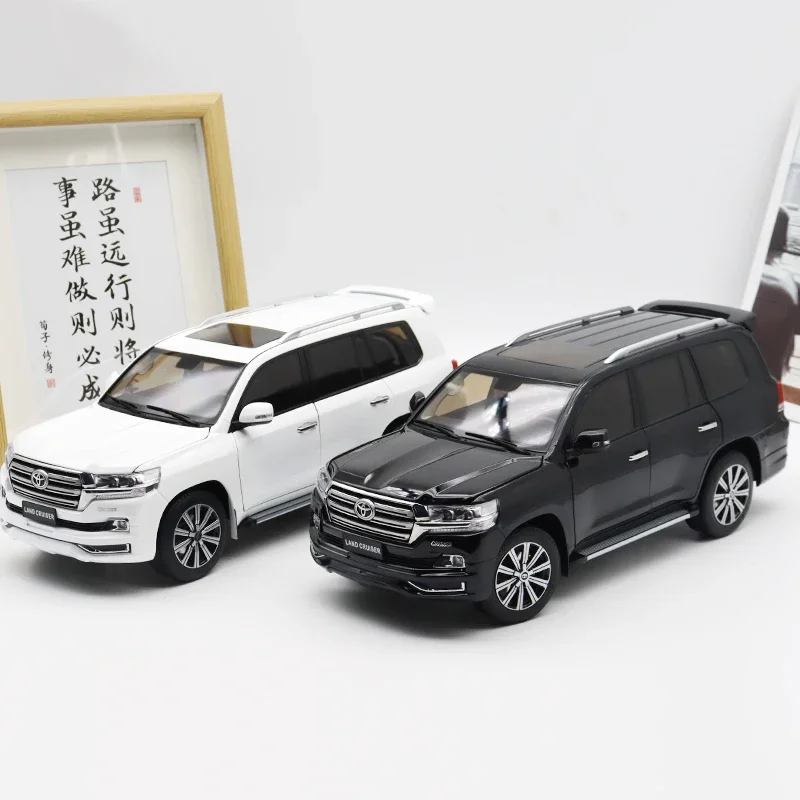 1:18 Toyota Rand CRUISER LC200 original alloy compression shaft miniature model,adult decoration,boy toy,children's holiday gift