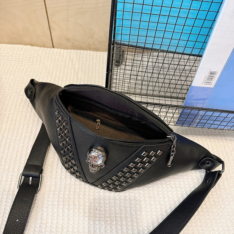 Black Chest Bag Designer Fanny Pack High Capacity PU Leather Crossbody Chest Bag Man Rivet Travel Waist Pack Black Women Handbag