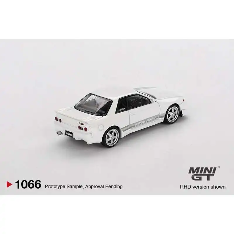 MINIGT 1066 1:64 Nissan Skyline GTR R32 VeilSide Combat C-I White Diecast Car Model Collection Toys