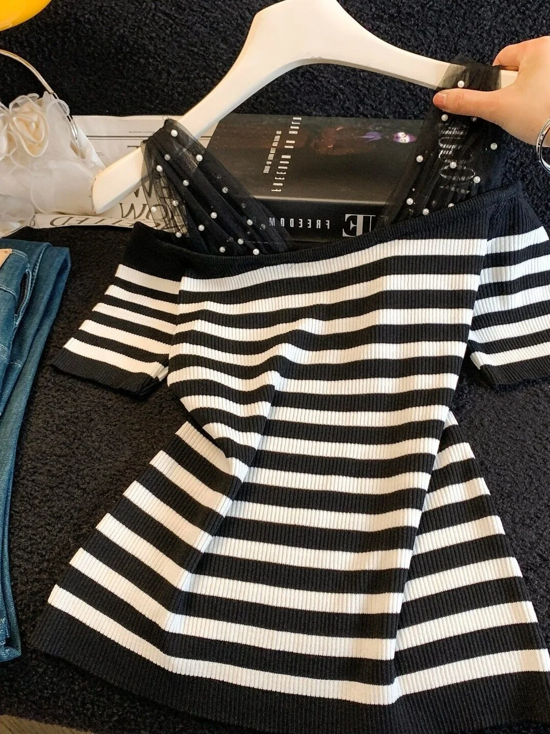 Stunning Lace Trim Stripe Knitted Top Women's Summer New Sweet And Spicy Slim Fit Short Sleeve T-Shirt French Style Soft Nylon