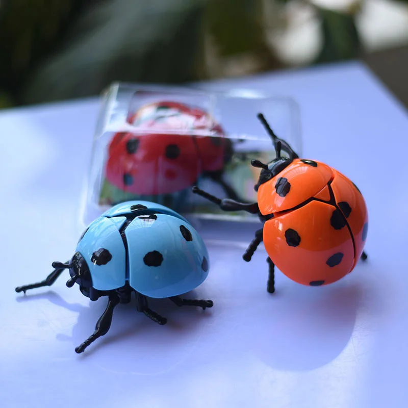 Wind Up Ladybird Bionic Toys Creative Prankster Animated Insect Toy Model Children's Plastic Animals Scarab Beetle Wind Up Toy